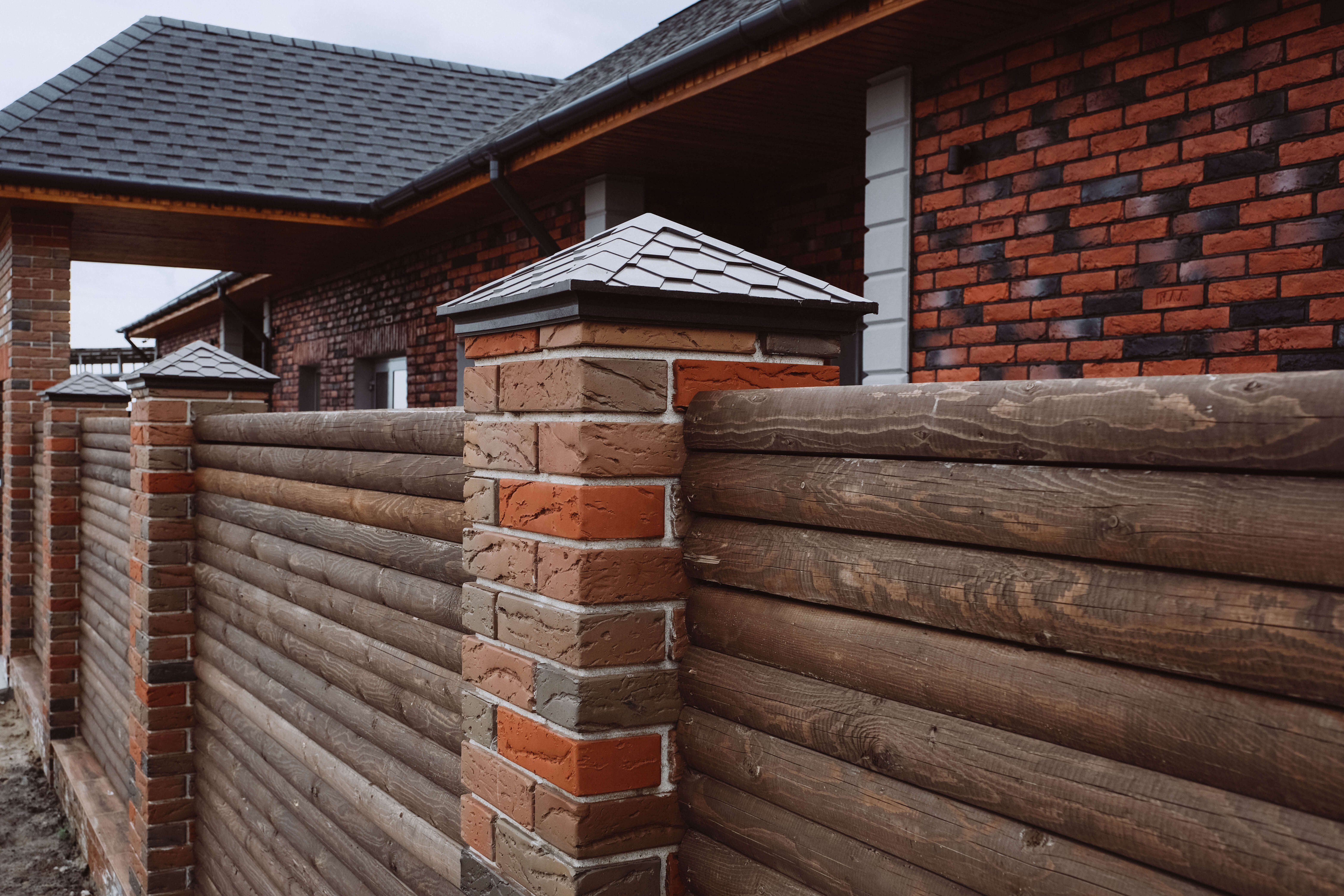 Колпак Zking Эверест Коричневый на столб 1.5х1.5 кирпича (390х390мм) в Славгороде фото