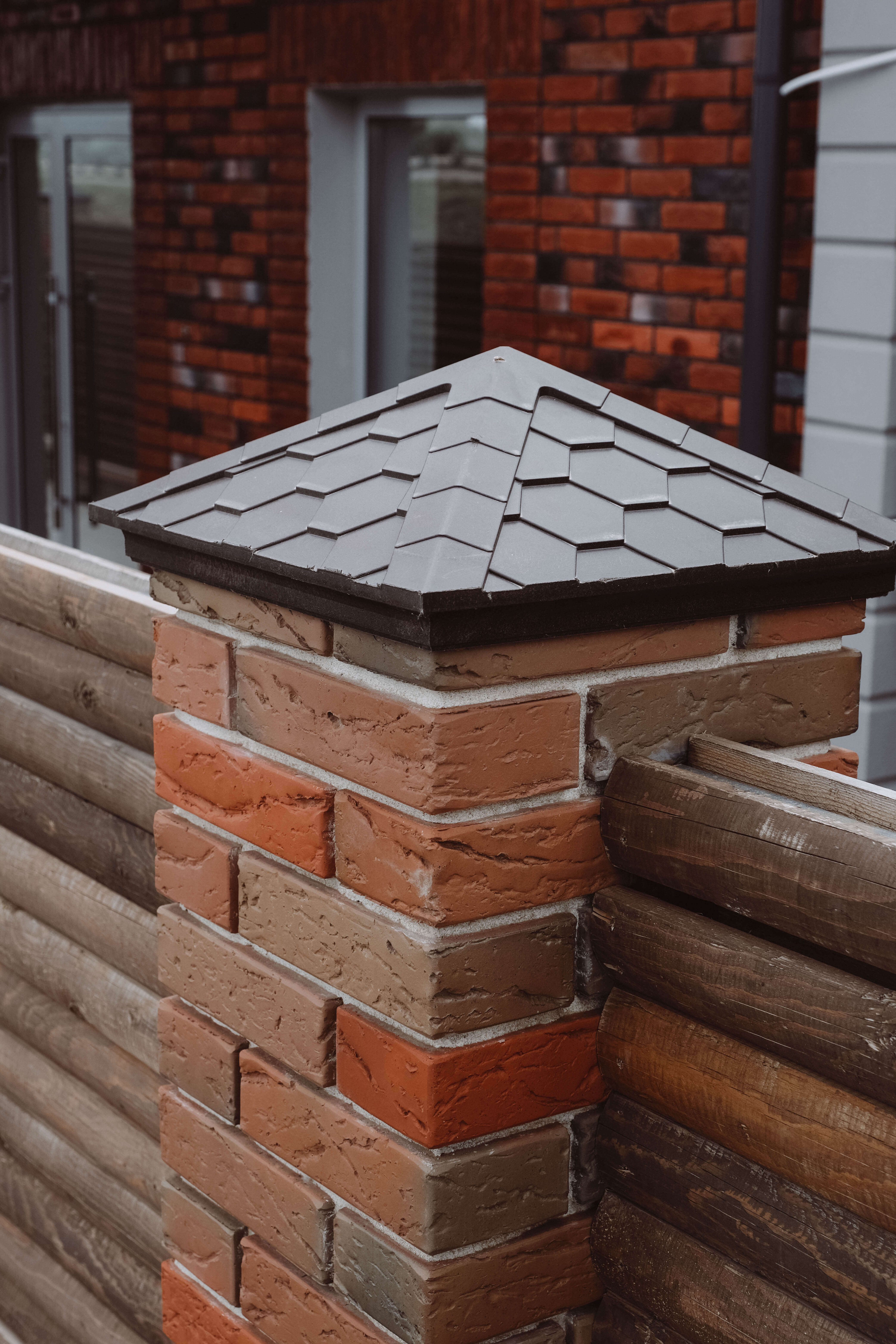 Колпак Zking Эверест Коричневый на столб 1.5х1.5 кирпича (390х390мм) в Славгороде фото